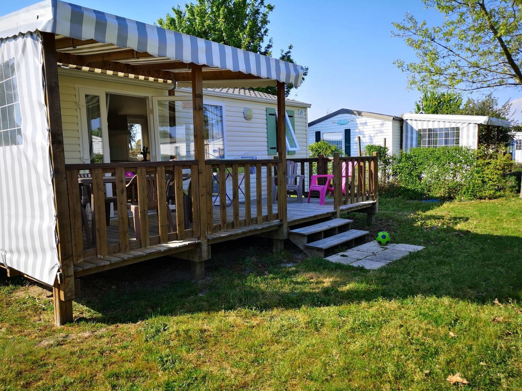 Camping Le Ragis Challans Exterior foto
